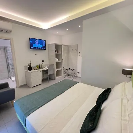 Cinqueterre Behind Ла-Спеція