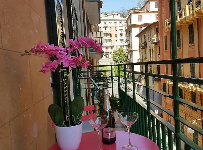 招待所 Cinque Terre Behind